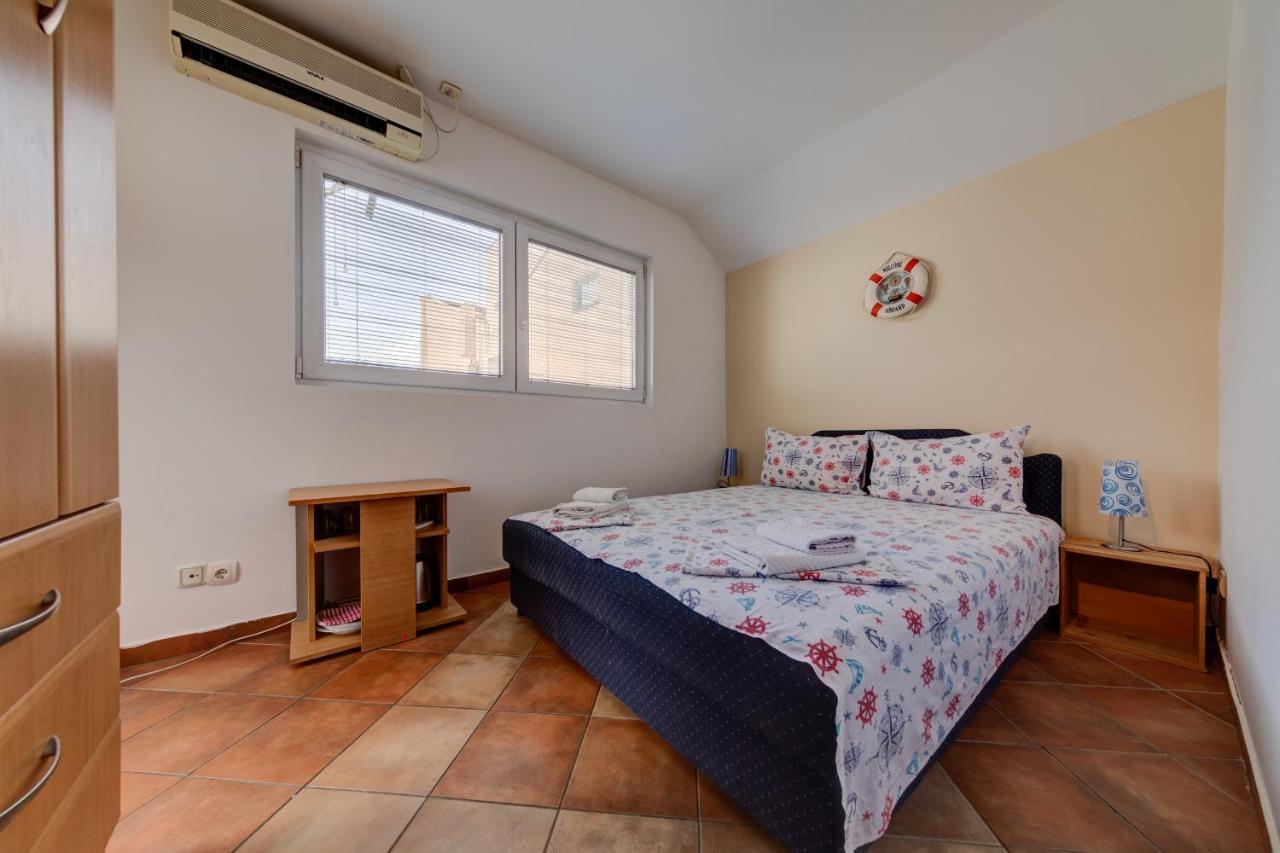 Sunny Grapes Apartments Budva Room photo