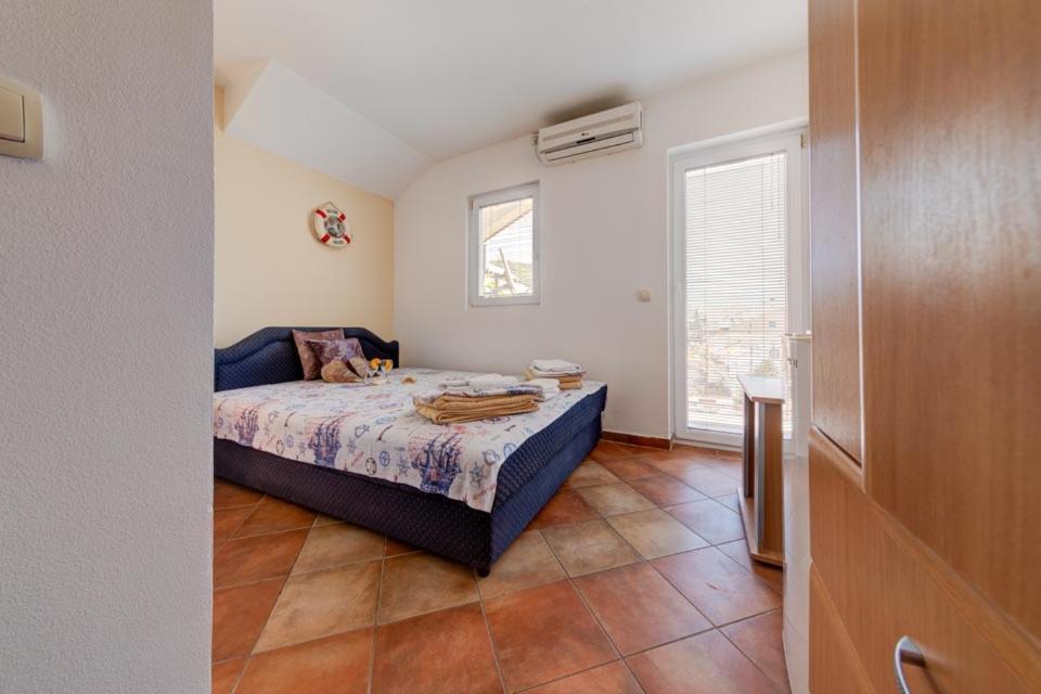 Sunny Grapes Apartments Budva Room photo